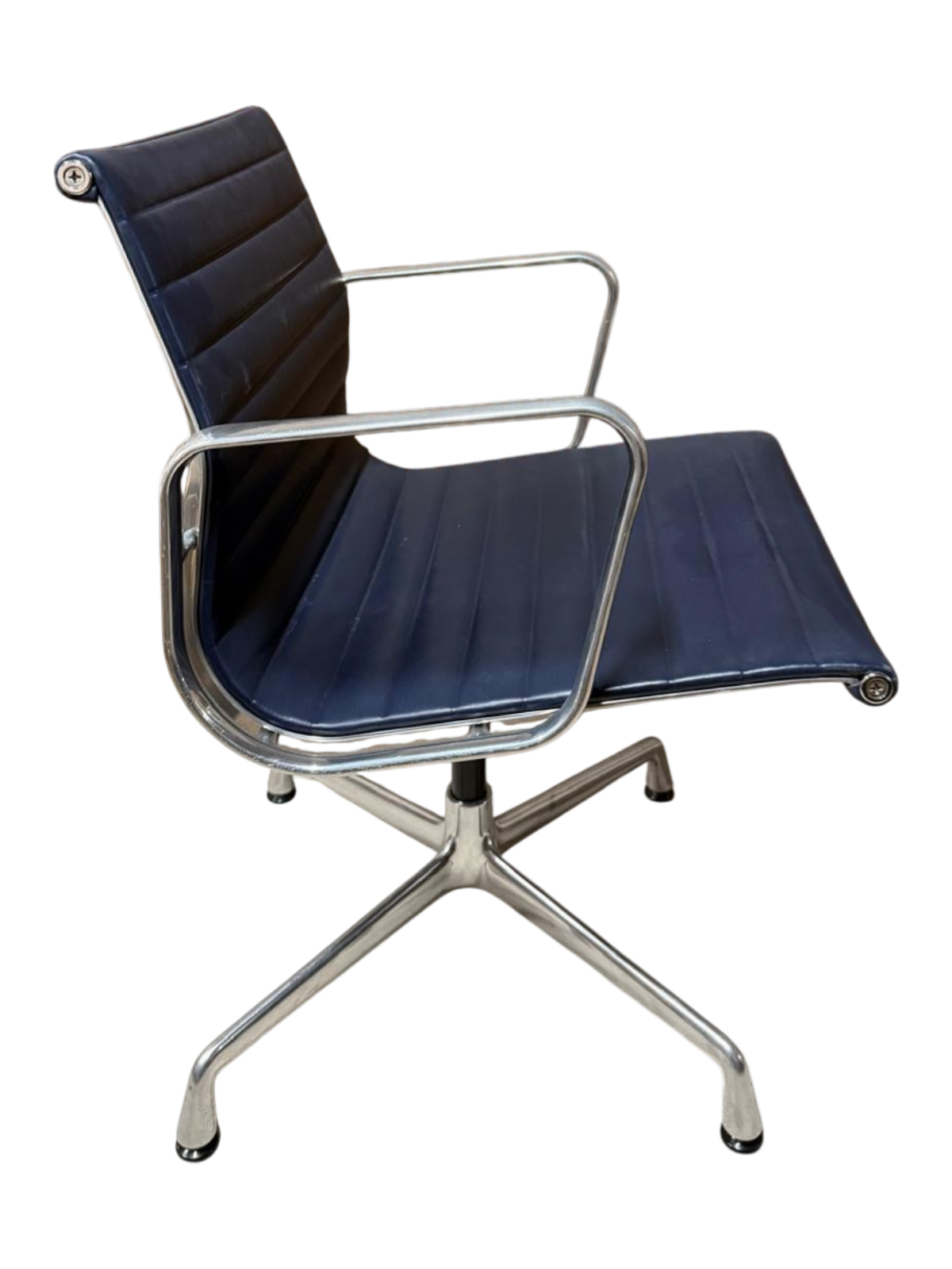 Vitra Eames EA 117 (Pelle blu)